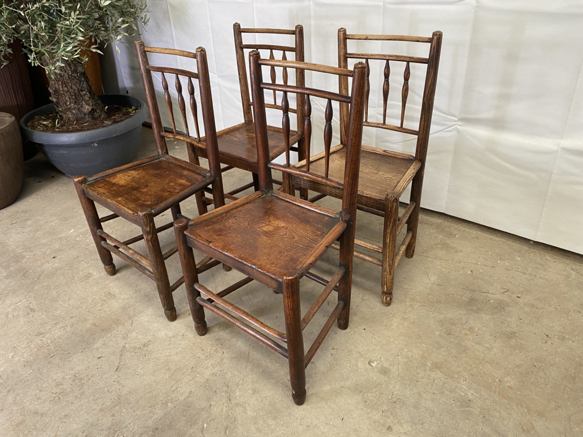 https://www.belvoirantiques.com/news/antique-sets-of-four-georgian-spindleback-dining-chairs-circa-1780
