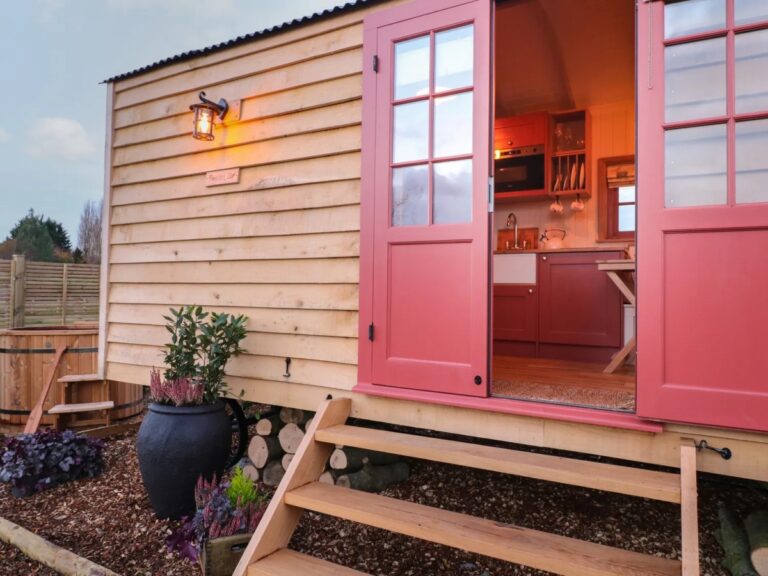 belvoir vale shepherd's huts