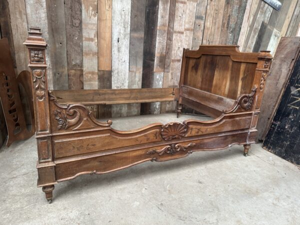 French 19th Century Chestnut Bed Day